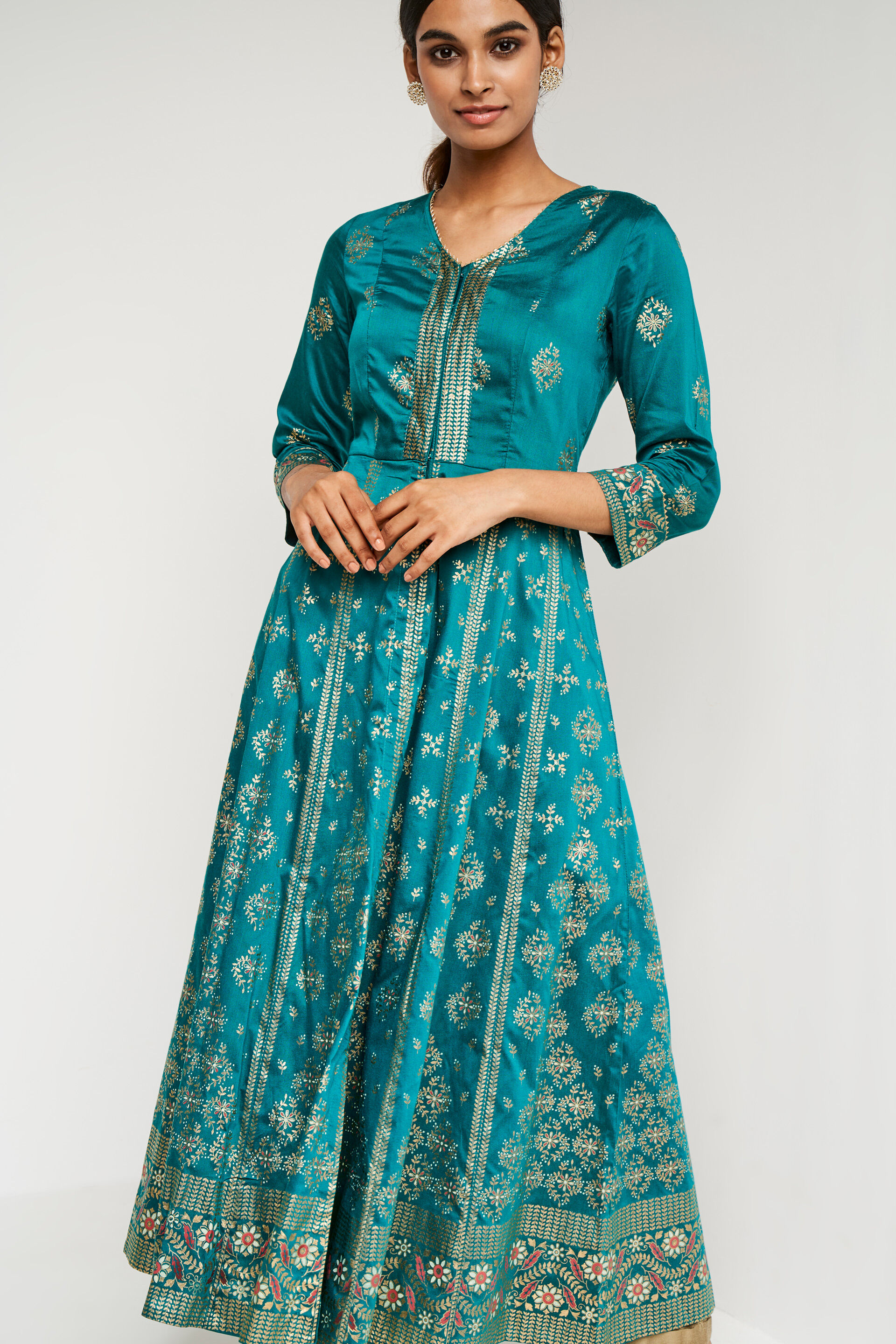 Buy Navy Solid Embroidered Straight Kurta Online at Best Price at Global  Desi- SS23GH139KURYS